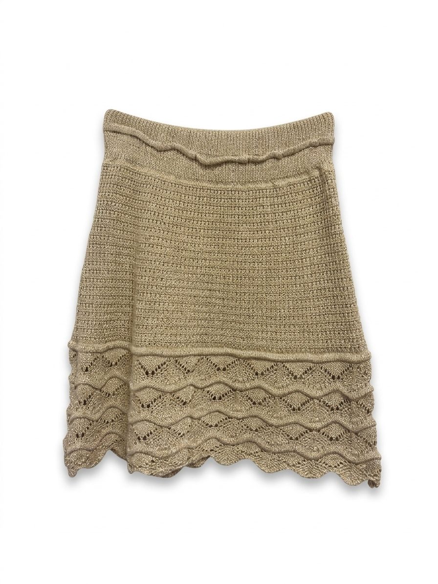 Conjunto de Punto Calado Dorado – Top Halter y Falda Mini – Talla XS/S 2 Conjunto de Punto Calado Dorado – Top Halter y Falda Mini – Talla XS/S - Imagen 2